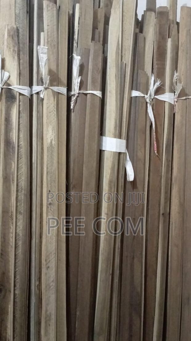 Architraves, or Wooden Door Buttons · Photo 2