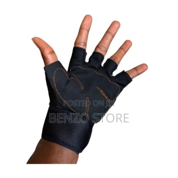 Quality Hand Gloves For Gym, Military And Motor Riders · Photo 4