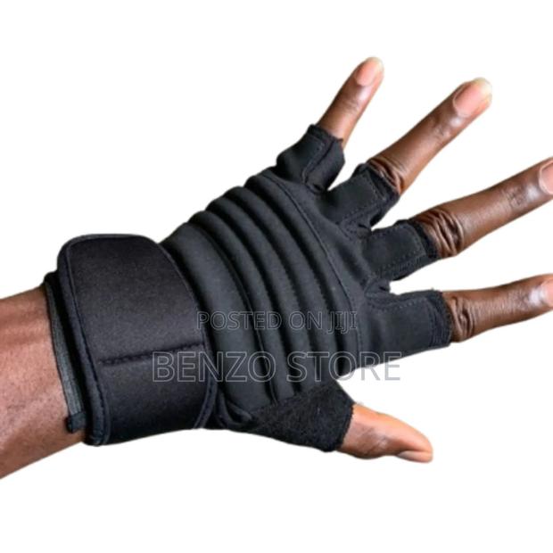 Original Half Fingers Hand Gloves for Gym and Motor Riding · Photo 3