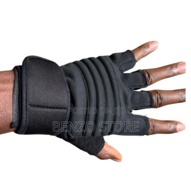 Original Half Fingers Hand Gloves for Gym and Motor Riding · Photo 4
