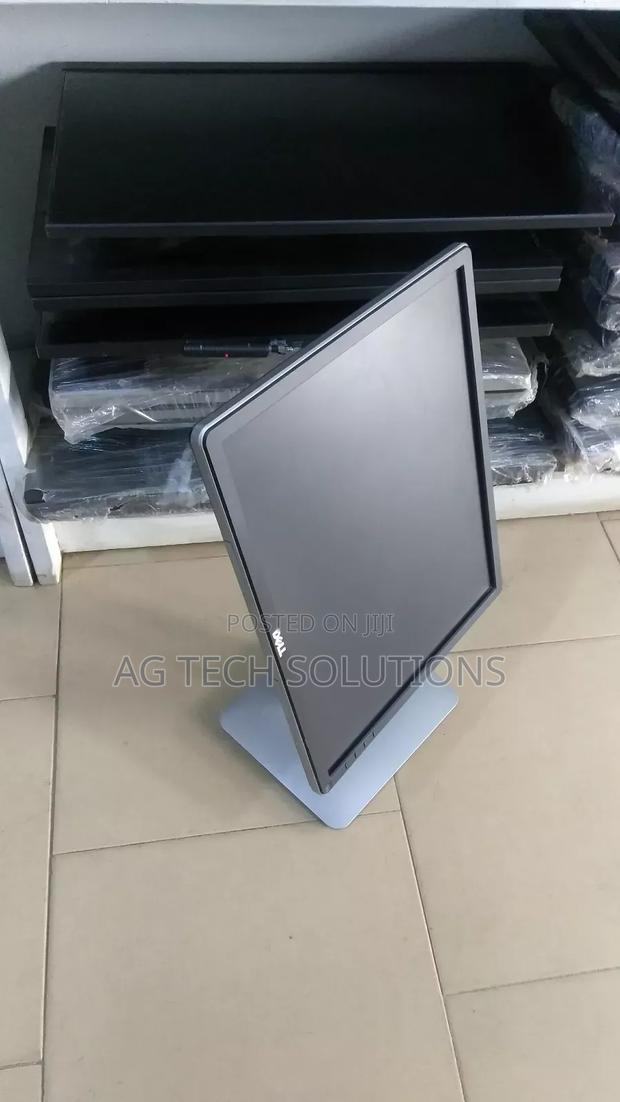 Dell Monitor 19 Inches photo 4