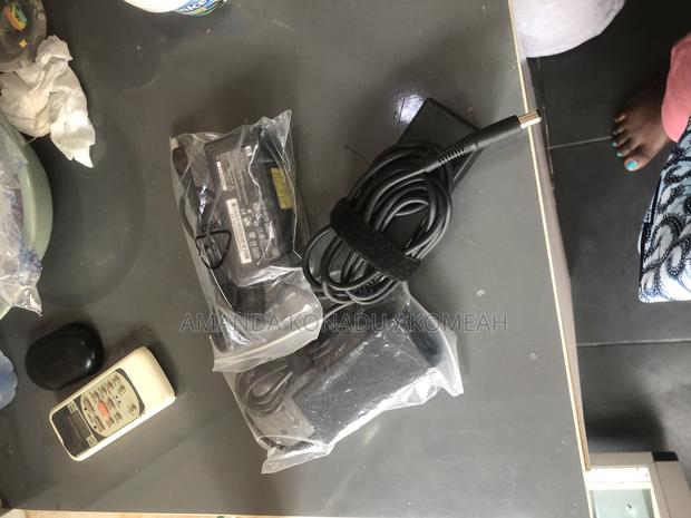 HP Charger photo 3