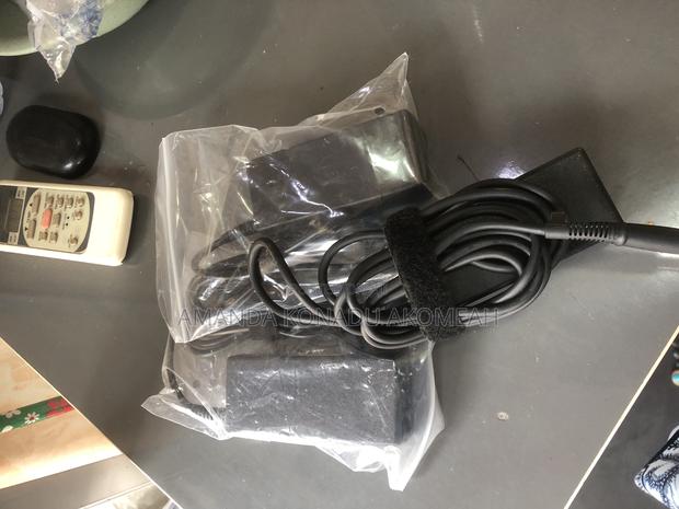 HP Charger photo 2