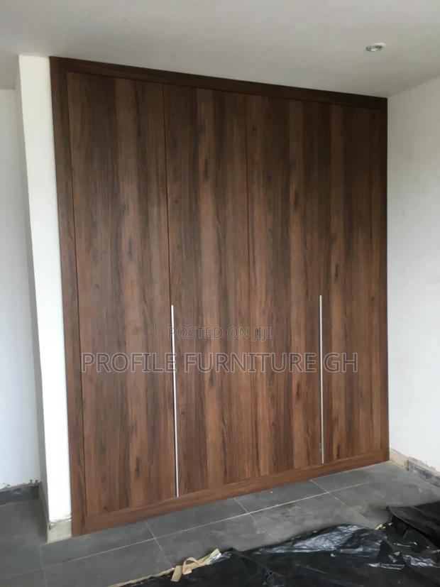 Executive Wall Wardrobe · Photo 4