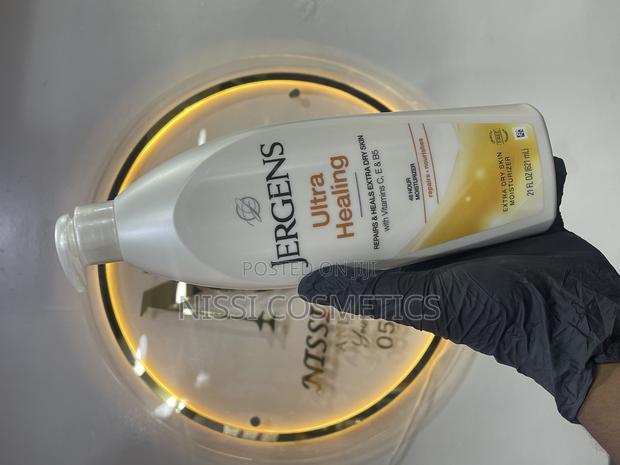 JERGENS Ultra Healing · Photo 2