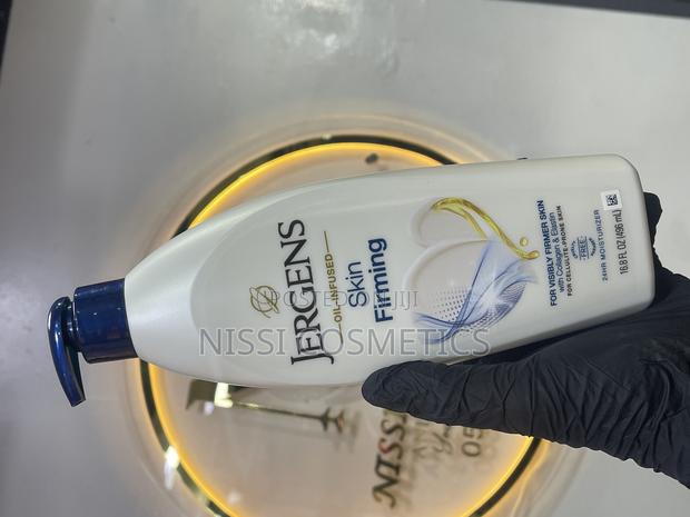 Jergens Skin Firming Lotion · Photo 2