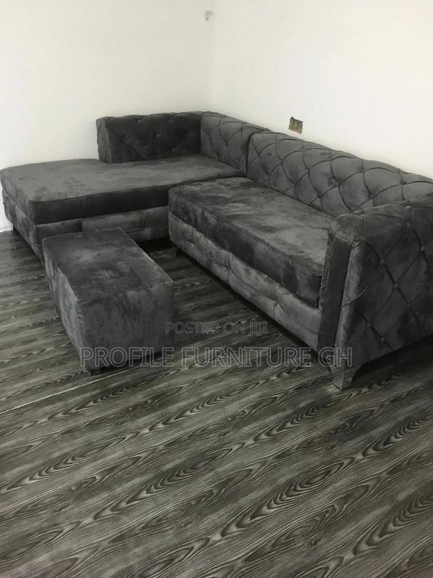 Life Time Warranty L Shape Sofe With Central Table · Photo 2