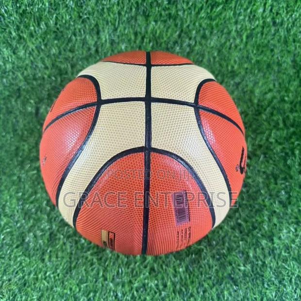 High Quality Basketball Ball Available in Dif Colors · Photo 2