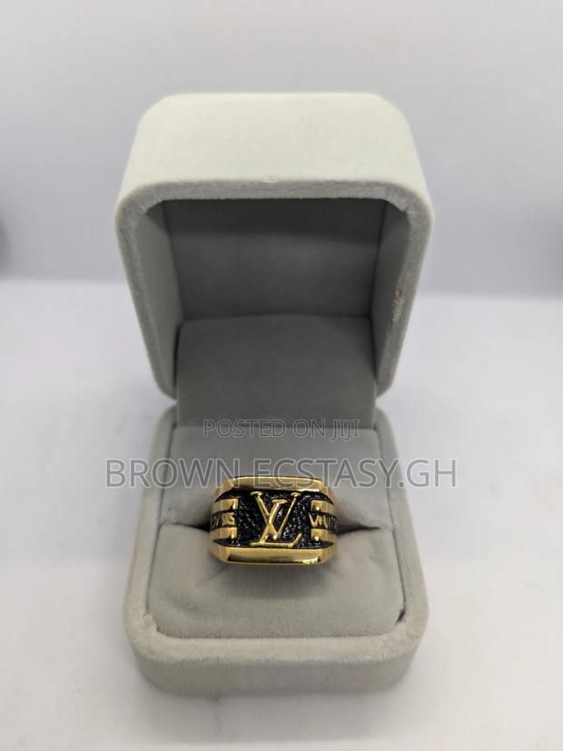 Louis Vuitton Two Toned Ring · Photo 3