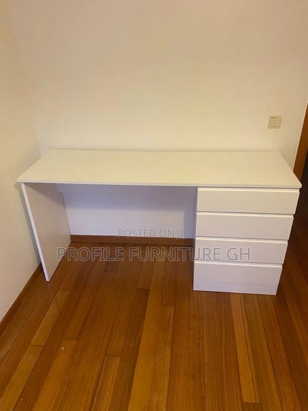 MDF Plywood Office Desk. · Photo 2