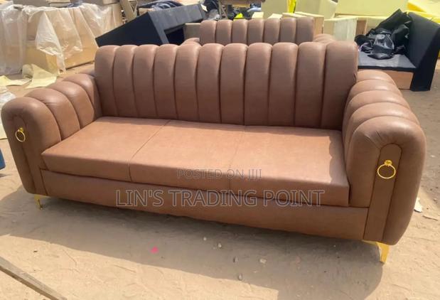 Quality Spacious 3 in 1 Sofa Chair · Photo 2