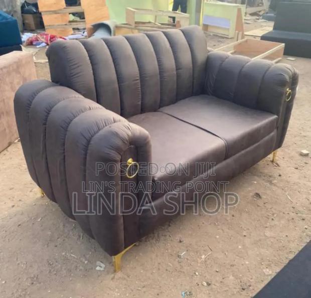 Modern Sofa Chair Quality and Spacious · Photo 2