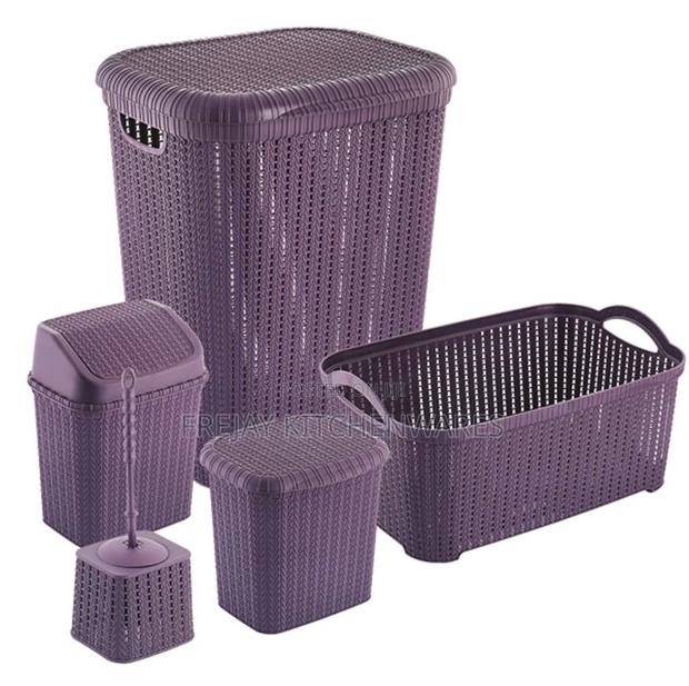 Laure Homecollection Bathroom Set