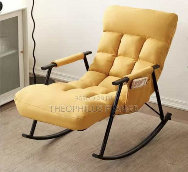 Comfortable Lazy Chair With Colorful Cushion · Photo 3