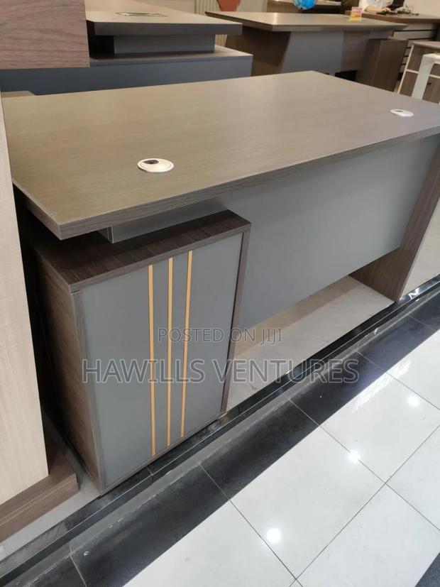 Executive Office Table With Extension · Photo 2