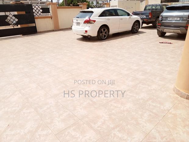 Furnished 3bdrm Apartment in Dzorwulu for rent photo 15