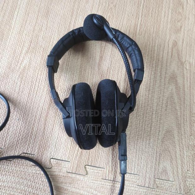 Broadcasting Headphones photo 3