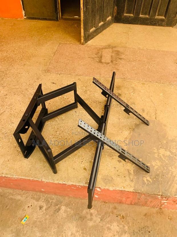 Perfect View, Every Time:Adjustable TV Mount for 32"-70" TVS · Photo 2
