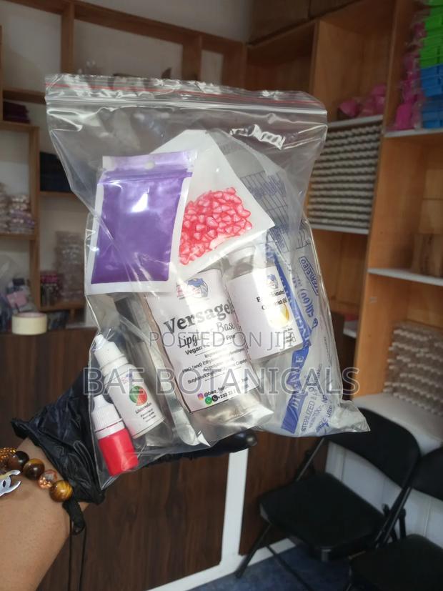 Lipgloss Starter Kit (For Beginners) · Photo 4