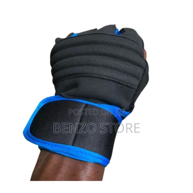 Original Half Fingers Hand Gloves For Gym And Motor Riders · Photo 2