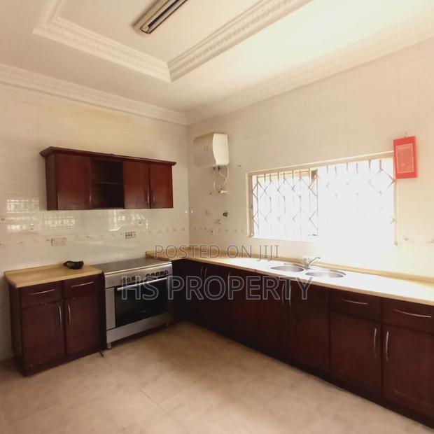 4bdrm House in Airport Residential Area for rent photo 5