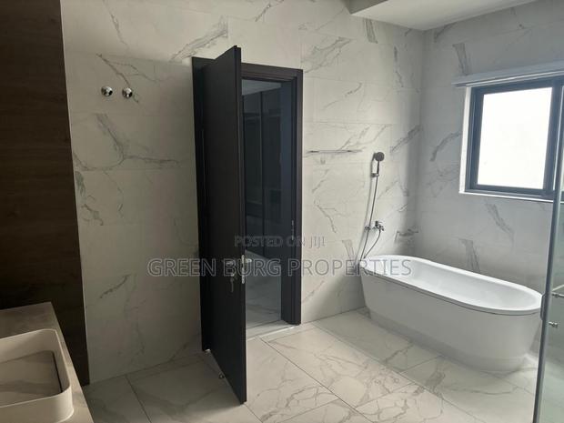 5bdrm House in East Legon for rent photo 7