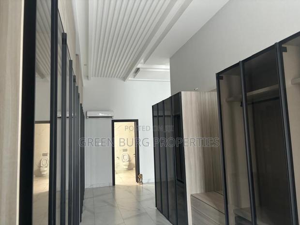 5bdrm House in East Legon for rent photo 8