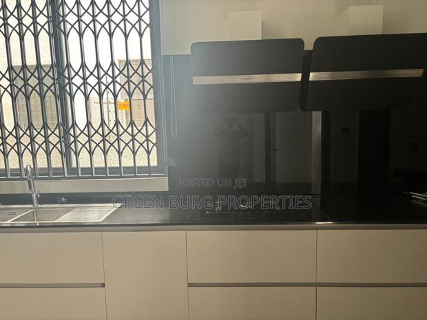 5bdrm House in East Legon for rent photo 18