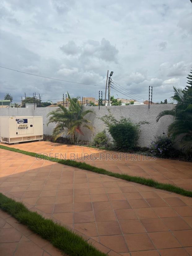 5bdrm House in East Legon for rent photo 3