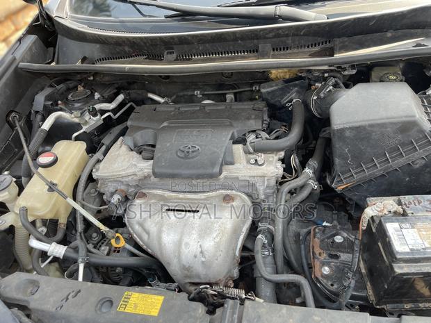 Toyota RAV4 LE 4dr SUV AWD (2.5L 4cyl 6A) 2015 Gray