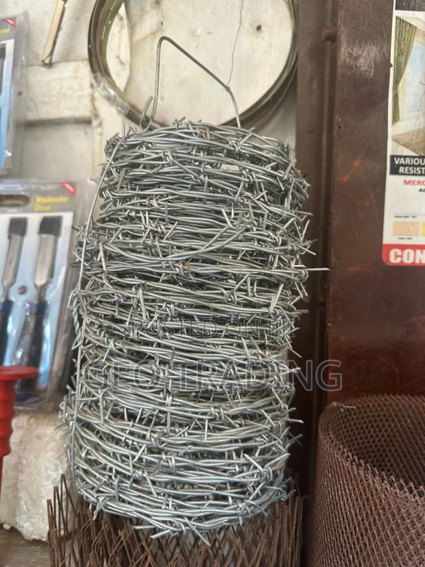Barbed Wire · Photo 4