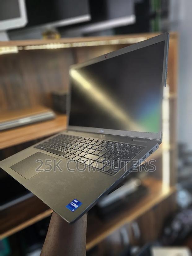 Laptop Dell Latitude 3520 16GB Intel Core I7 SSD 256GB photo 6