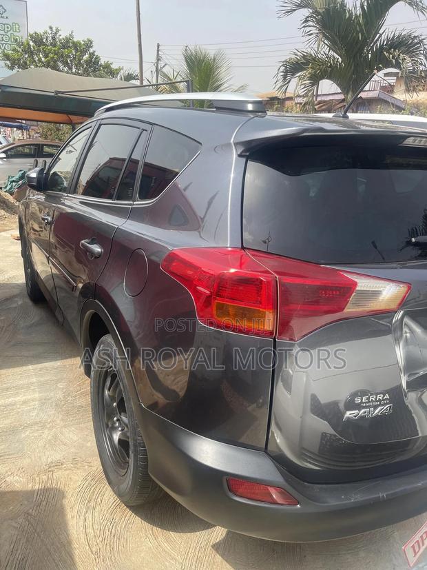 Toyota RAV4 LE 4dr SUV AWD (2.5L 4cyl 6A) 2015 Gray