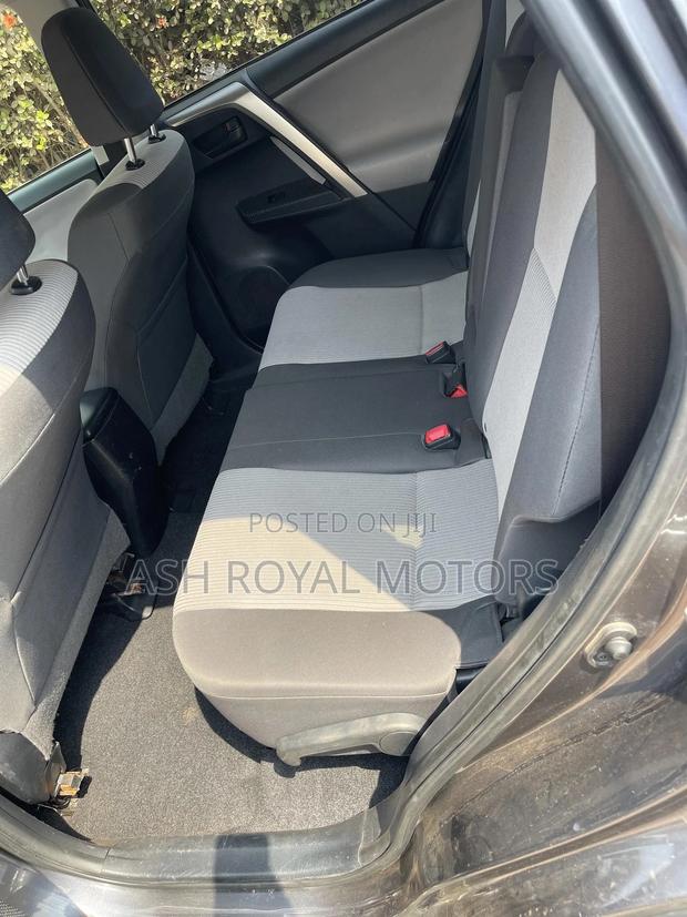 Toyota RAV4 LE 4dr SUV AWD (2.5L 4cyl 6A) 2015 Gray