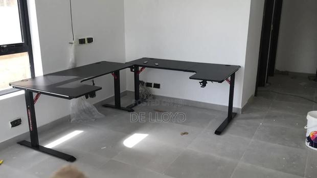 L Shaped Table With RGB photo 2