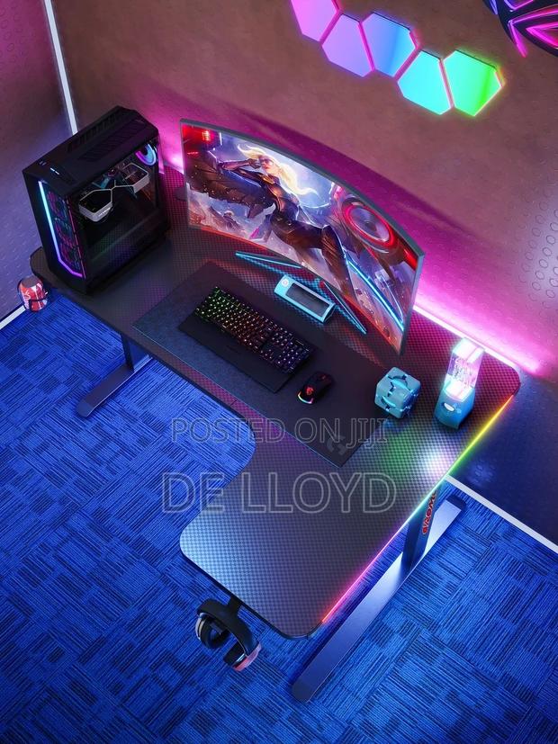 L Shaped Table With RGB photo 4