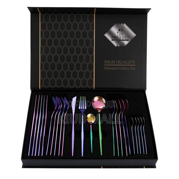 24 Pieces Quality Luxurious Cutlery Set