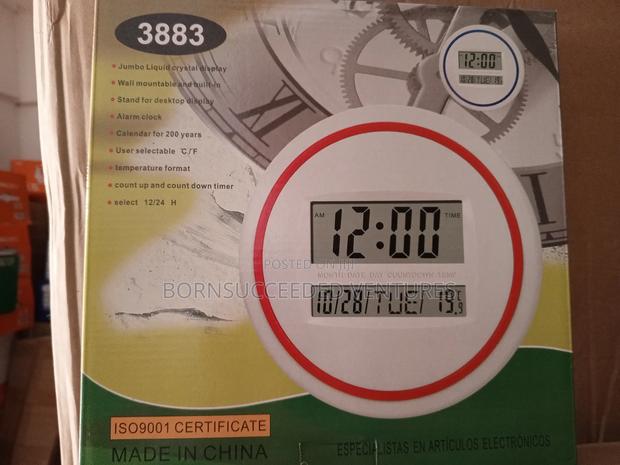 The Digital Display Clock · Photo 2