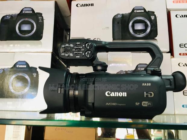 Canon XA25: Capture Cinematic Quality · Photo 2