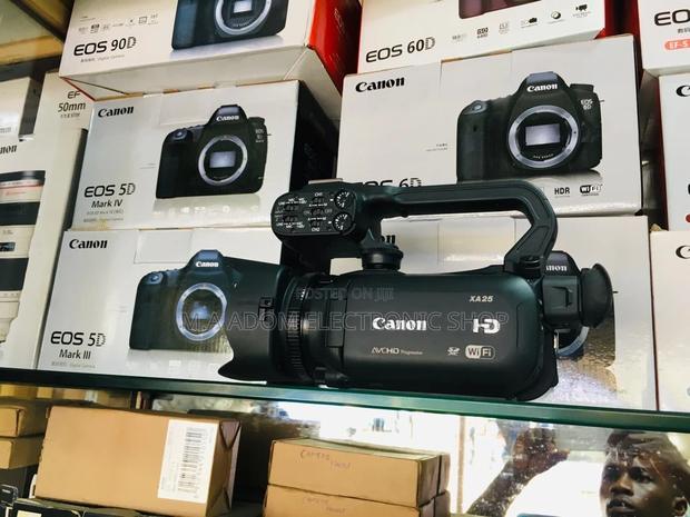 Canon XA25: Your on-the-Go Production Partner · Photo 2