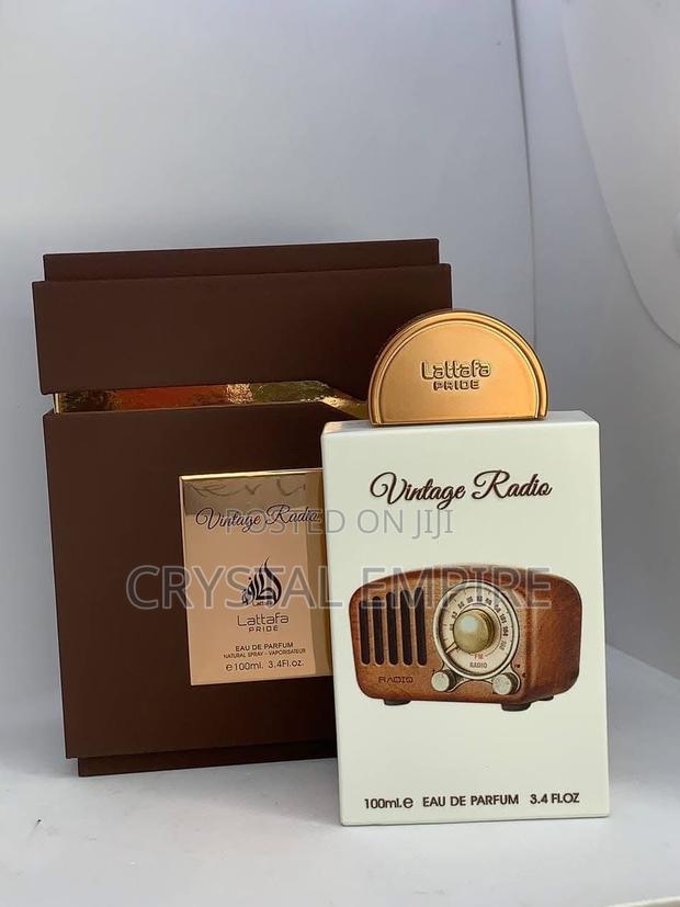 Vintage Radio Perfume · Photo 4