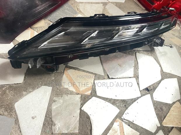 Outlander 2024 Top Headlight Left Side