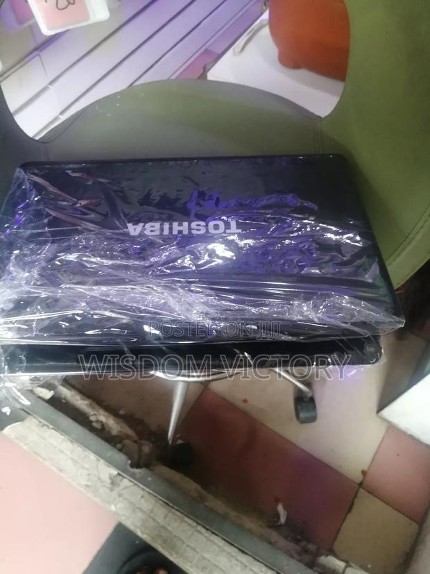 New Laptop Toshiba Satellite C55 4GB Intel HDD 250GB photo 2