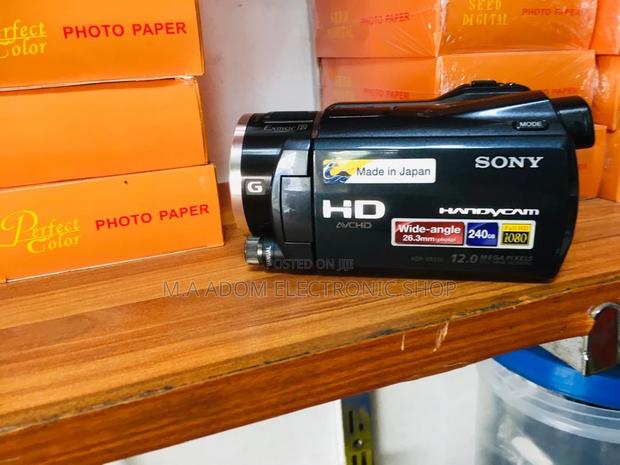 Sony HDR-XR550: Capture Life's Adventures Without Limits · Photo 2