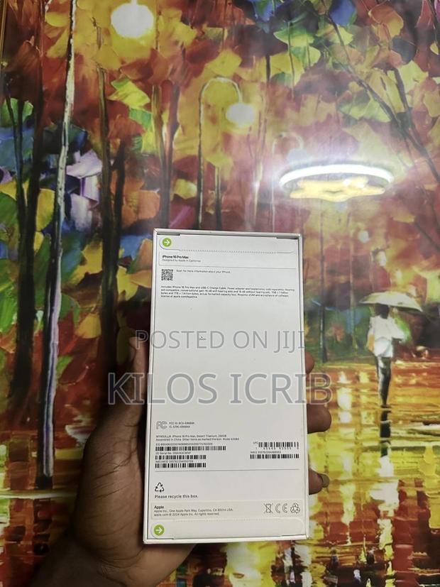 New Apple iPhone 16 Pro Max 256 GB Gold photo 2