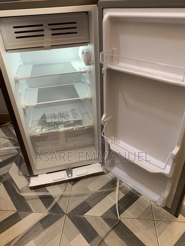 Table Top Fridge photo 2