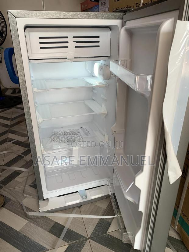 Table Top Fridge photo 2