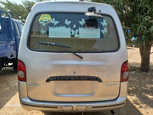 Hyundai H1 1990 Grey