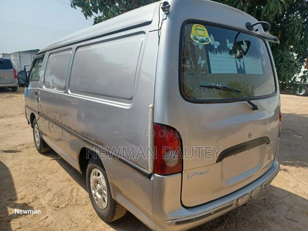 Hyundai H1 1990 Grey