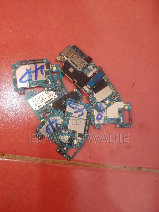 Phone Motherboard photo 3